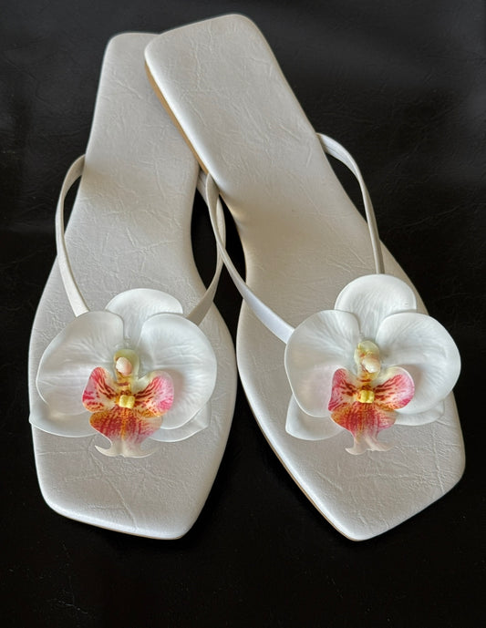 White Leather Flip Flop