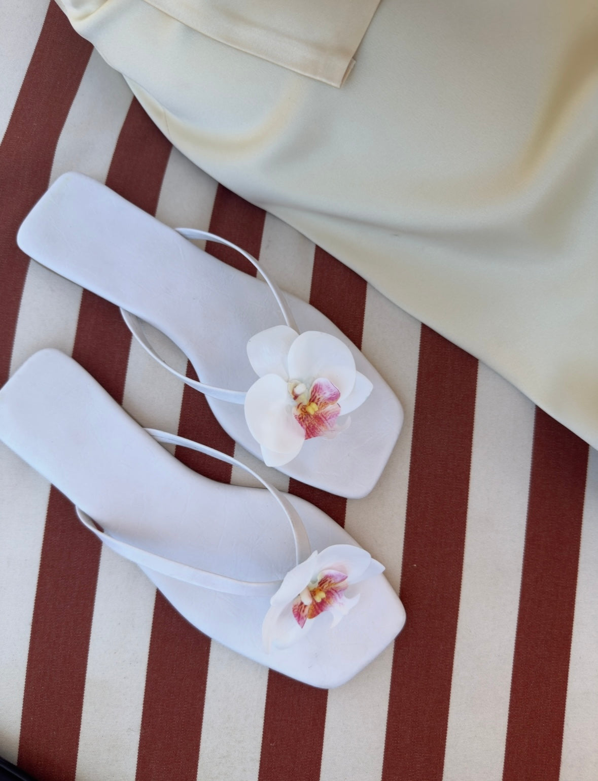 White Leather Flip Flop