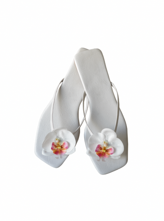 White Leather Flip Flop
