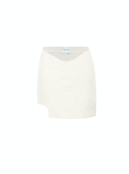 Dipped waist mini skirt in white with side round slit.